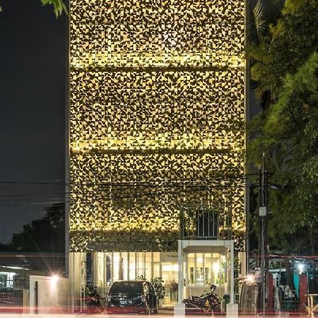 Temmu Co-Living Hostel Bandung Buitenkant foto