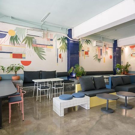 Temmu Co-Living Hostel Bandung Buitenkant foto