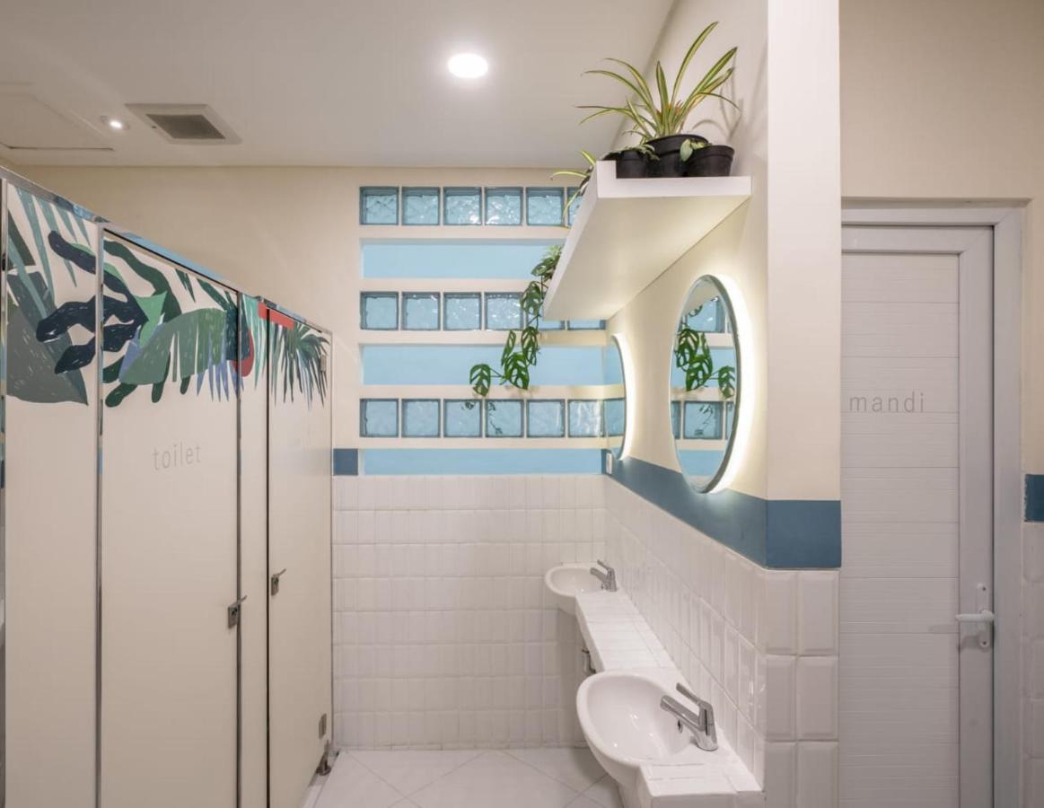 Temmu Co-Living Hostel Bandung Buitenkant foto