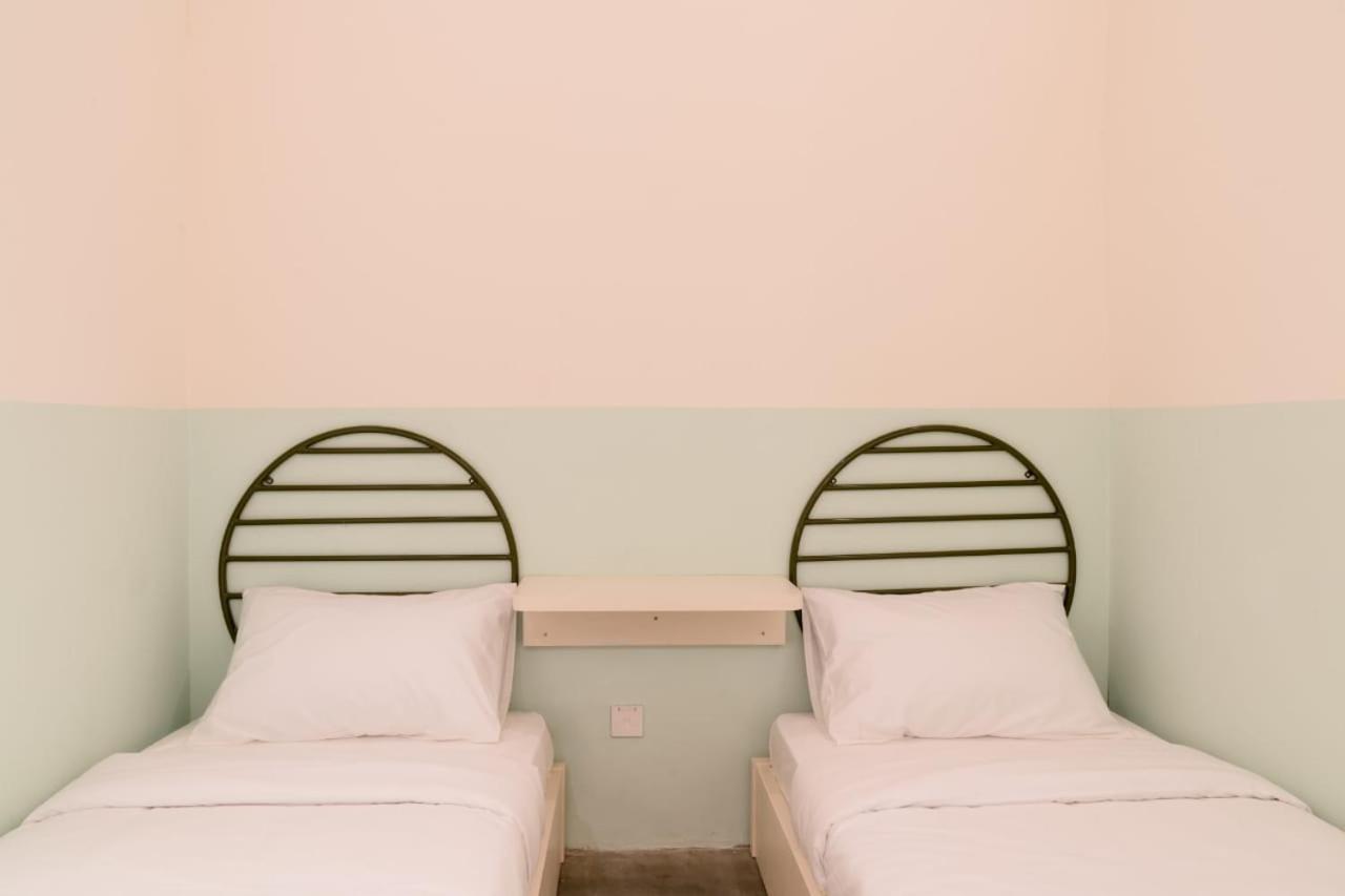 Temmu Co-Living Hostel Bandung Buitenkant foto