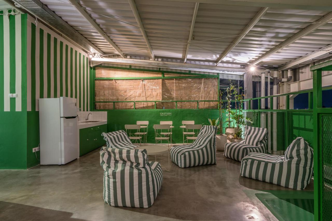 Temmu Co-Living Hostel Bandung Buitenkant foto